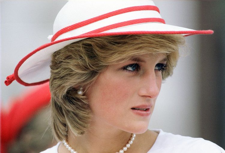CANADA - SEPTEMBER 26:  Diana, Princess of Wales during an official visit to Edmonton, Canada  (Photo by Tim Graham Photo Library via Getty Images)